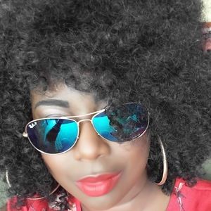 Meet your Posher, Marisa